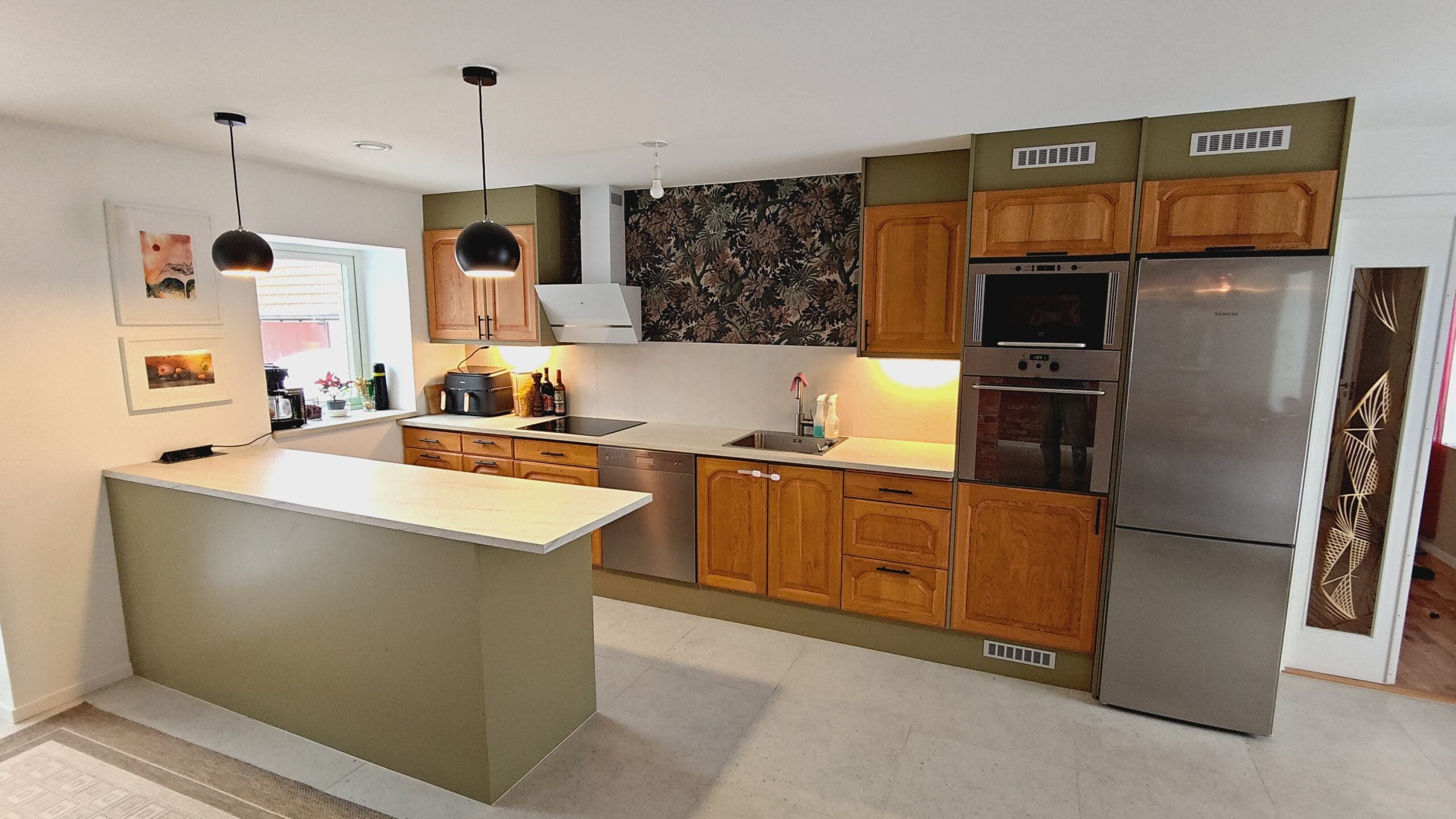 Totalrenovering Rydsgård — kök och vardagsrum under uppbyggnad
